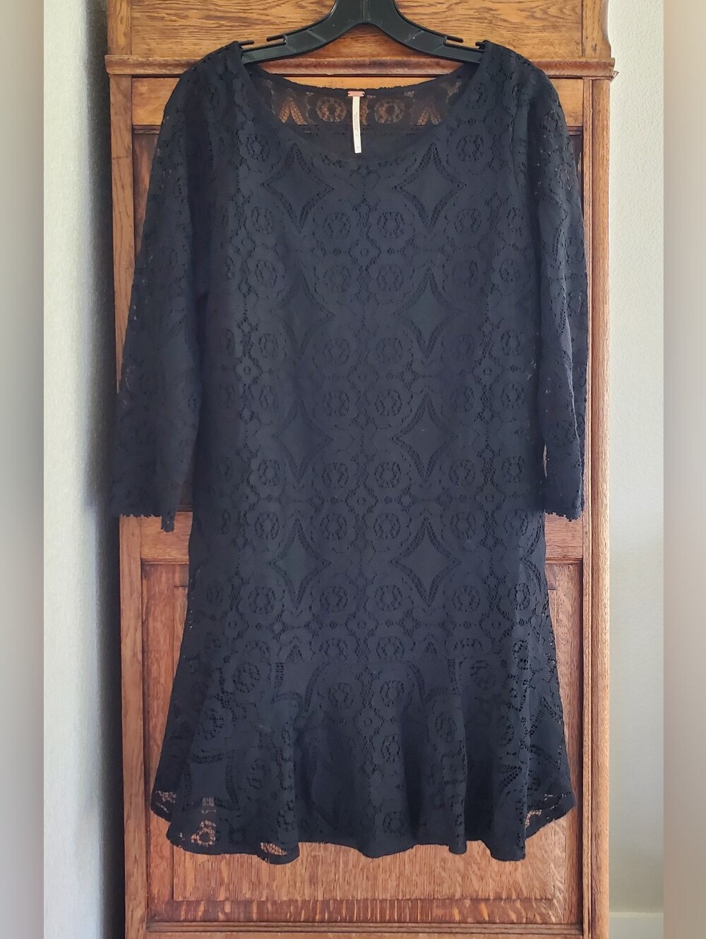 FREE PEOPLE Black WHIMSIGOTH BOHO LACE FLUTTER HEM MINI DRESS 10